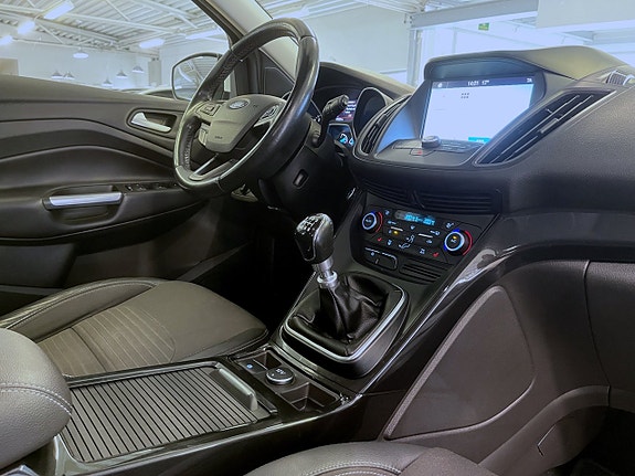 Ford Kuga 13 of 17