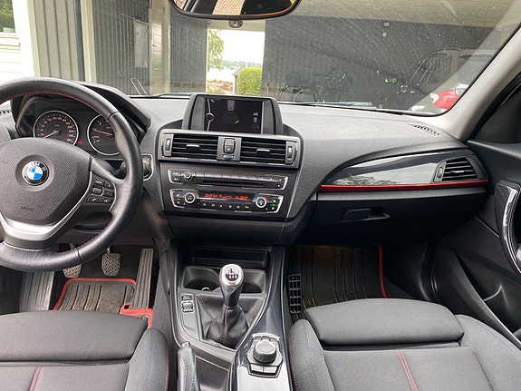BMW 116i 6 of 8
