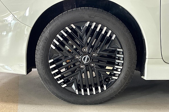 Nissan Leaf 11 of 25
