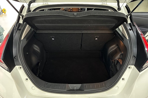 Nissan Leaf 10 of 25