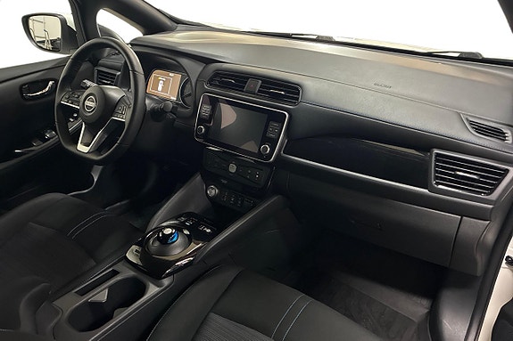 Nissan Leaf 15 of 25