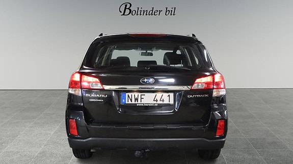 Subaru Outback 5 of 14