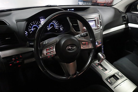 Subaru Outback 7 of 14
