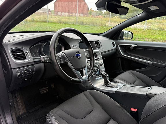 Volvo V60 Cross Country 17 of 19