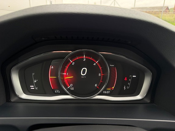 Volvo V60 Cross Country 13 of 19