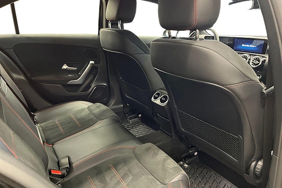 Mercedes-Benz A200 d 21 of 23