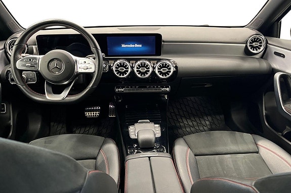 Mercedes-Benz A200 d 13 of 23
