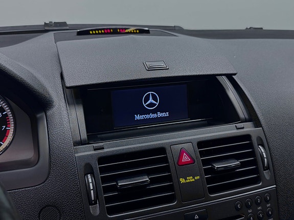 Mercedes-Benz C180 25 of 26