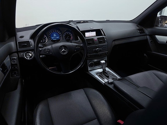 Mercedes-Benz C180 14 of 26