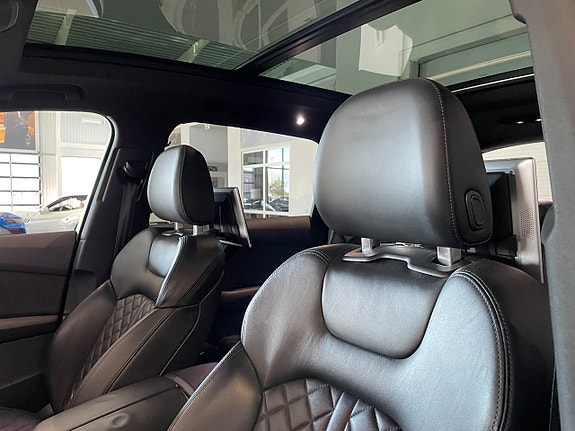 Audi SQ7 10 of 21
