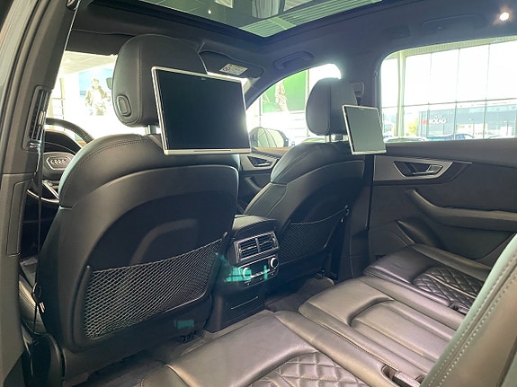 Audi SQ7 21 of 21