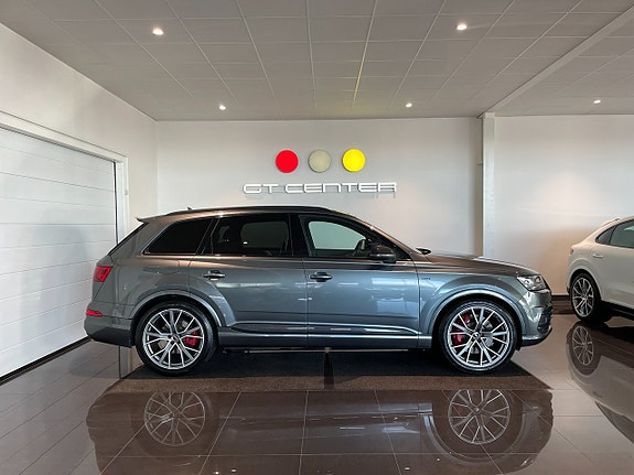 Audi SQ7 2 of 21