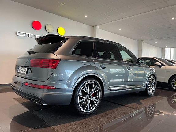 Audi SQ7 9 of 21