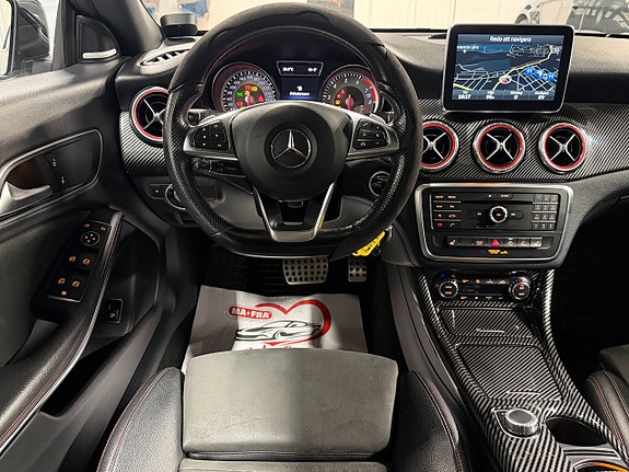 Mercedes-Benz CLA200 13 of 28