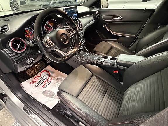 Mercedes-Benz CLA200 24 of 28