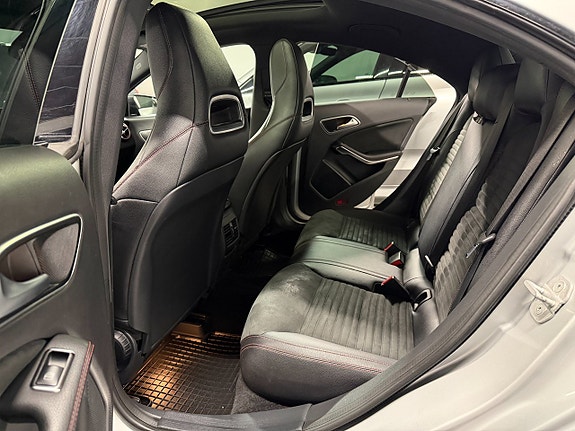 Mercedes-Benz CLA200 27 of 28
