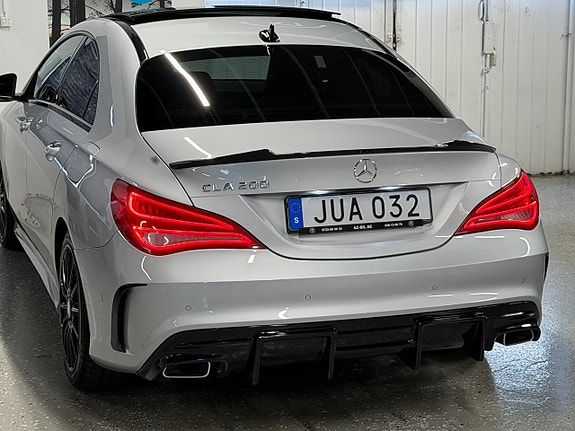 Mercedes-Benz CLA200 8 of 28