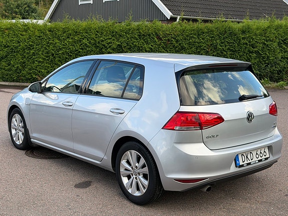 Volkswagen Golf VII 5 of 14