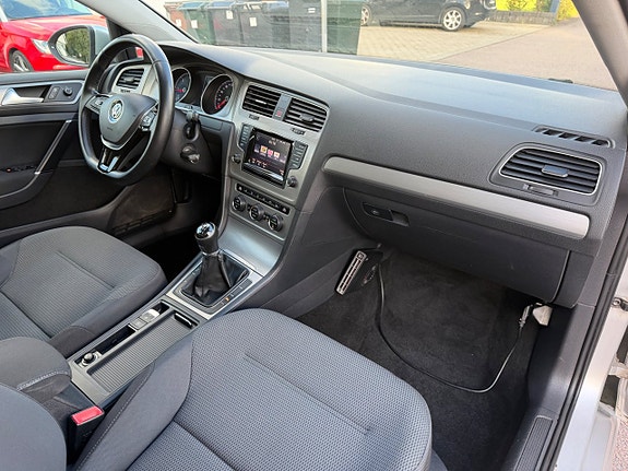 Volkswagen Golf VII 8 of 14