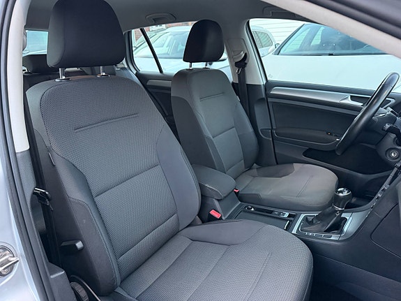 Volkswagen Golf VII 11 of 14