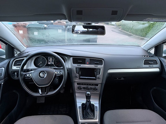 Volkswagen Golf VII 9 of 14
