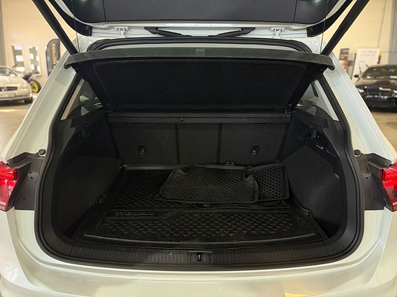 Volkswagen Tiguan 11 of 30