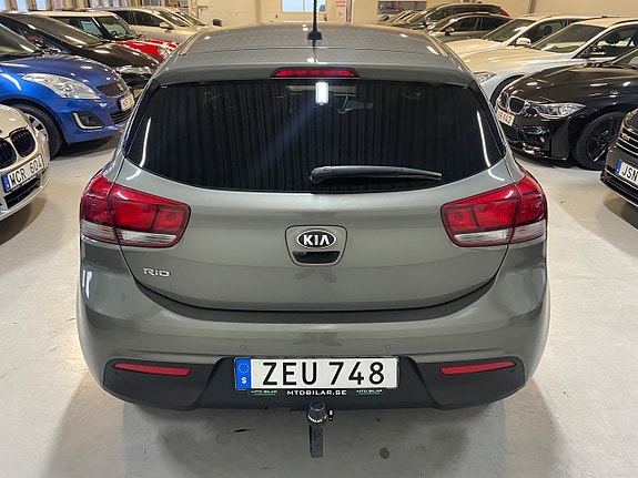 Kia Rio 8 of 27