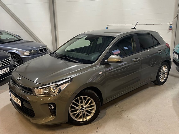 Kia Rio 3 of 27