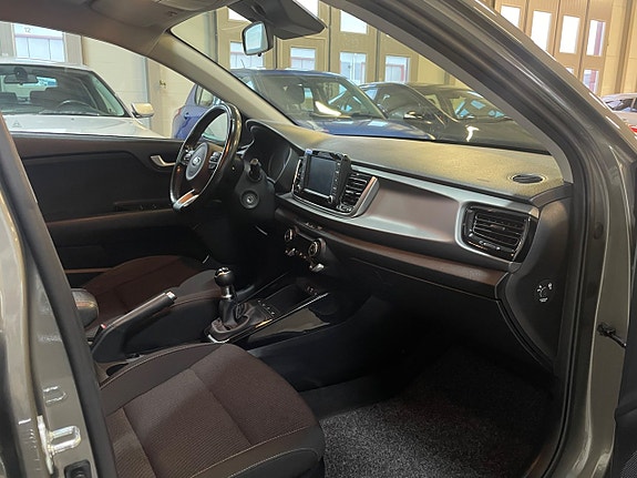 Kia Rio 14 of 27