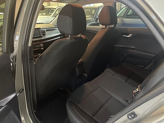 Kia Rio 15 of 27
