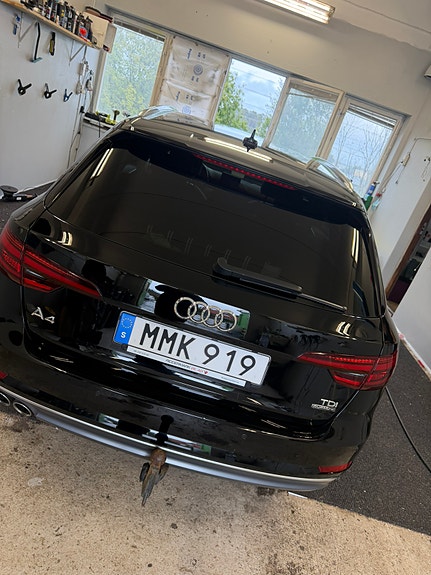 Audi A4 10 of 21