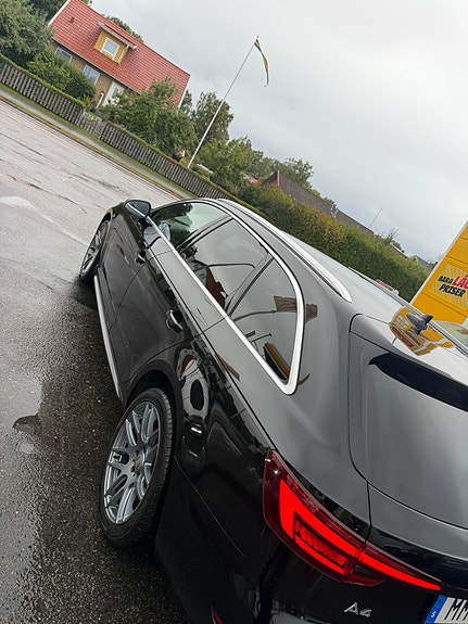 Audi A4 3 of 21