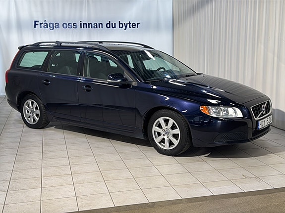 Volvo V70 2 of 18