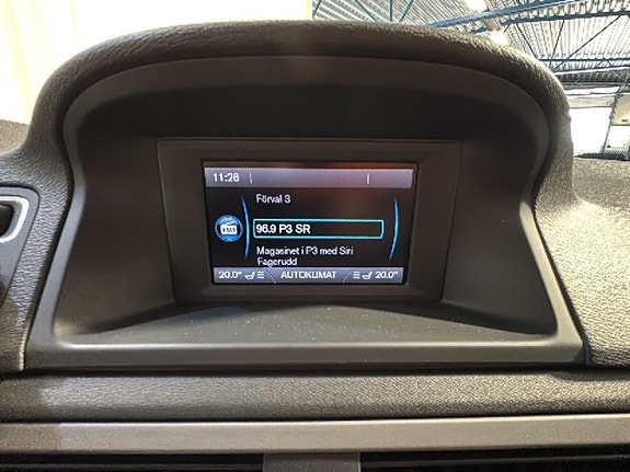 Volvo V70 14 of 18