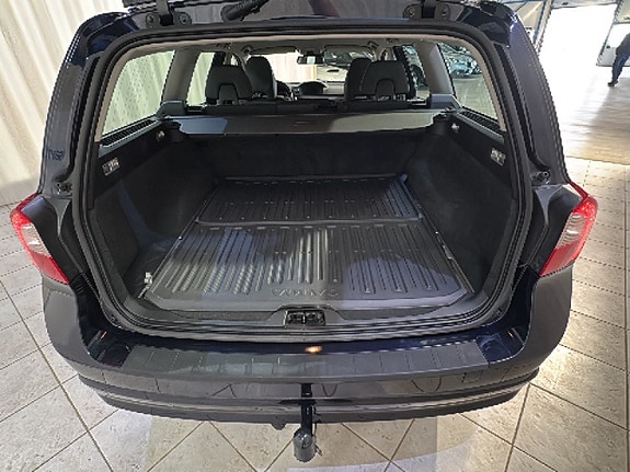 Volvo V70 7 of 18
