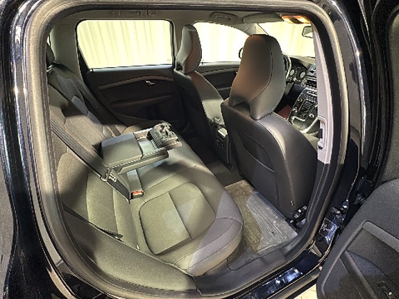 Volvo V70 9 of 18