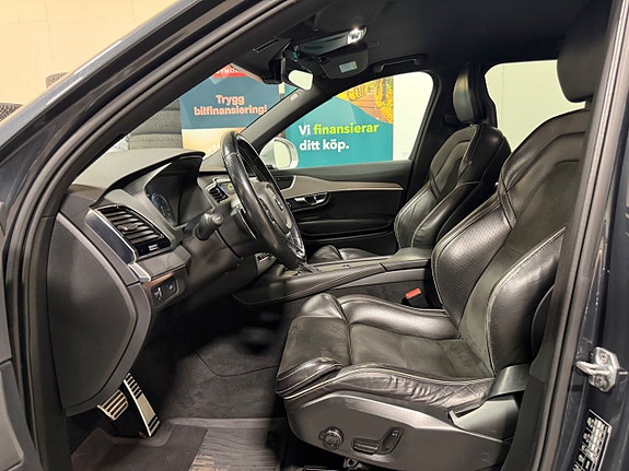 Volvo XC90 19 of 30