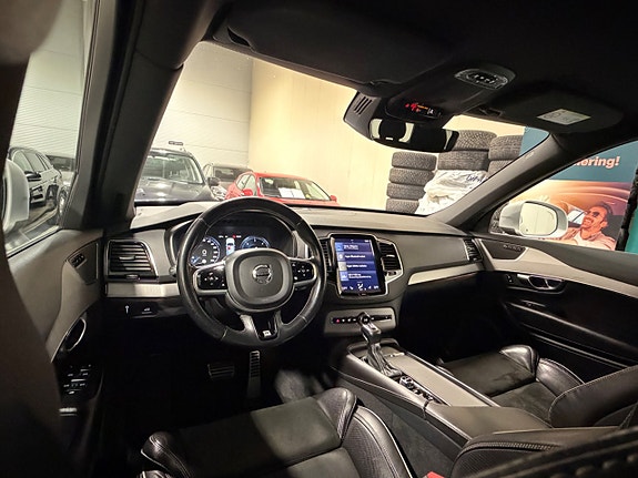 Volvo XC90 15 of 30