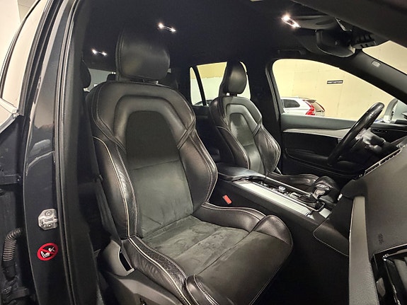 Volvo XC90 17 of 30