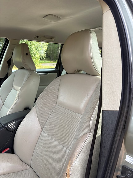 Volvo V70 5 of 5