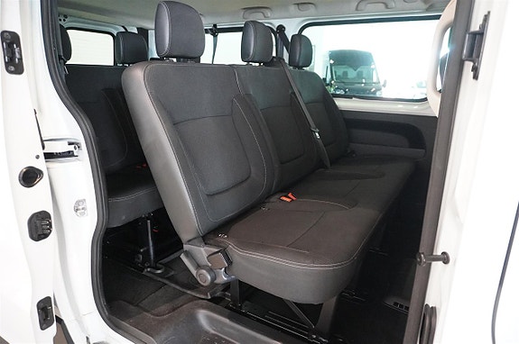 Nissan NV300 6 of 14