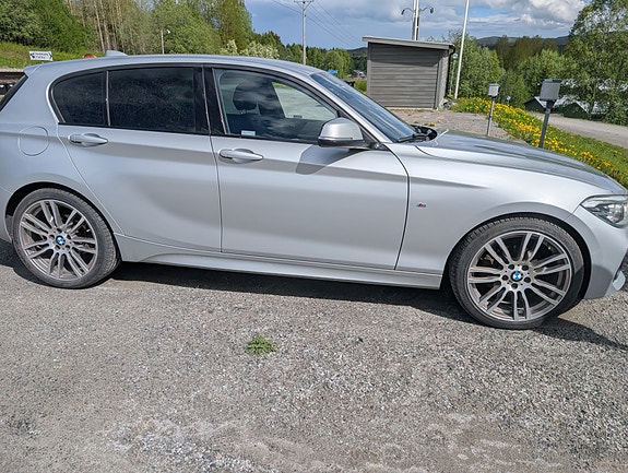 BMW 118d 2 of 4