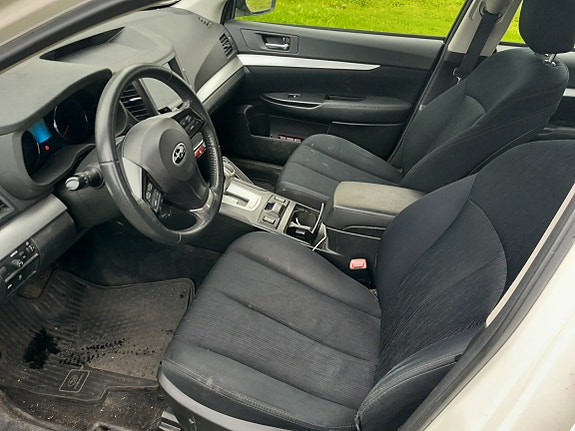 Subaru Outback 4 of 5