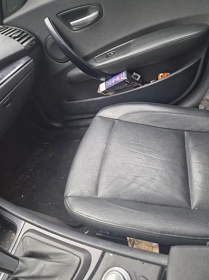 BMW 118i 4 of 5