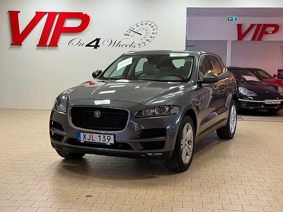 Jaguar F-PACE 3 of 28
