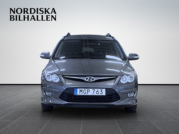 Hyundai i30 2 of 14