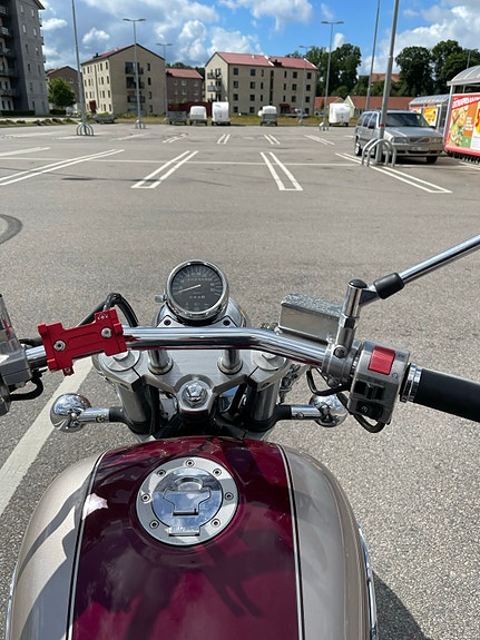 Suzuki VZ800 Marauder 2 of 5