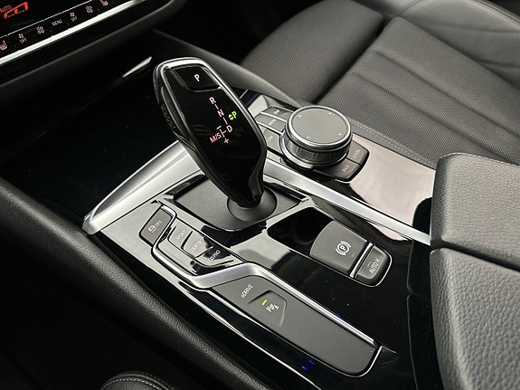 BMW 530e 25 of 30