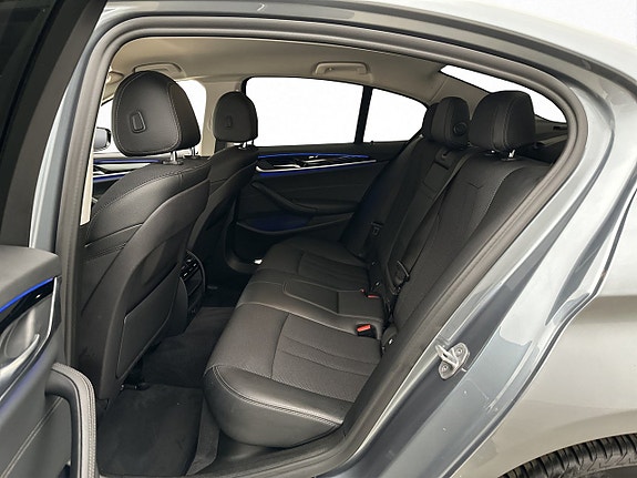 BMW 530e 16 of 30