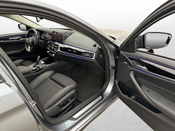 BMW 530e 15 of 30